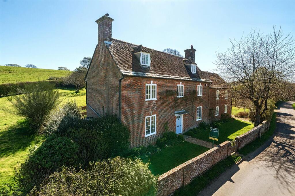 5 bed Detached for rent in East Morden. From Symonds & Sampson - Blandford 5 bed Detached for rent in East Morden. From Symonds & Sampson - Blandford