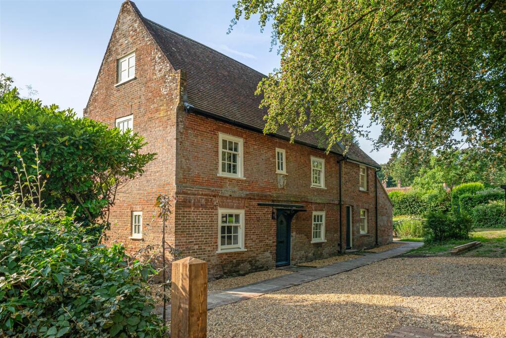 3 bed Detached for rent in Edmondsham. From Symonds & Sampson - Blandford 3 bed Detached for rent in Edmondsham. From Symonds & Sampson - Blandford