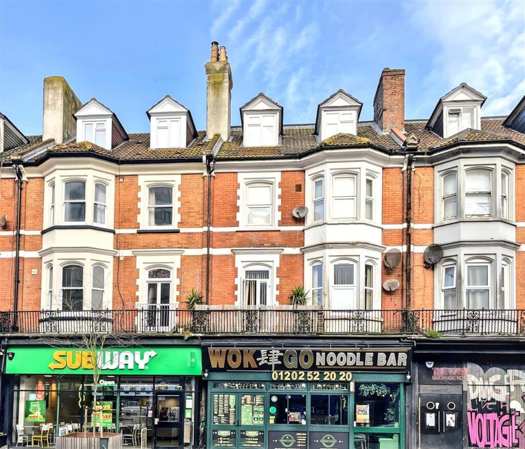 2 bed Apartment for rent in Bournemouth. From Symonds & Sampson - Blandford