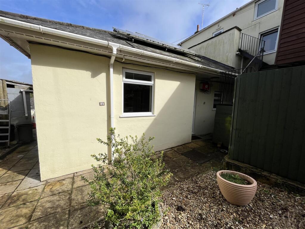 1 bed Apartment for rent in Lyme Regis. From Symonds & Sampson - Bridport