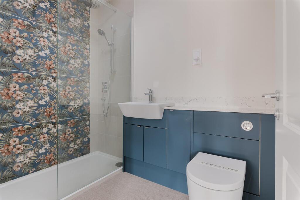 2 bed End of Terrace for rent in Bridport. From Symonds & Sampson - Bridport