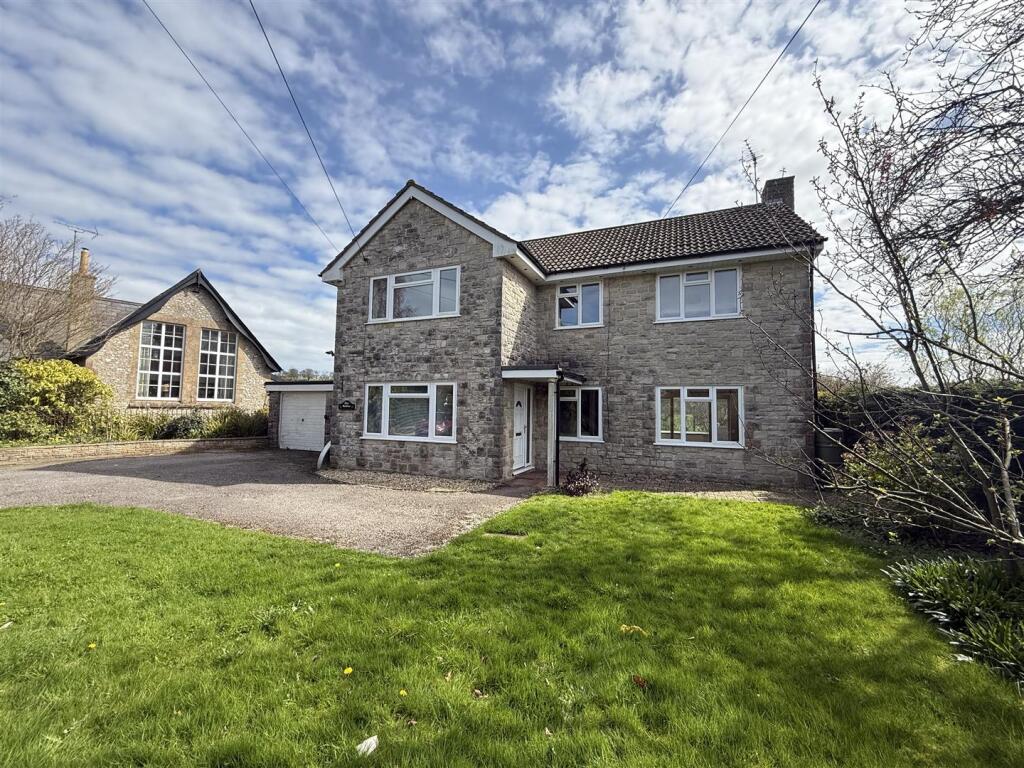 4 bed Detached for rent in Bridport. From Symonds & Sampson - Bridport 4 bed Detached for rent in Bridport. From Symonds & Sampson - Bridport