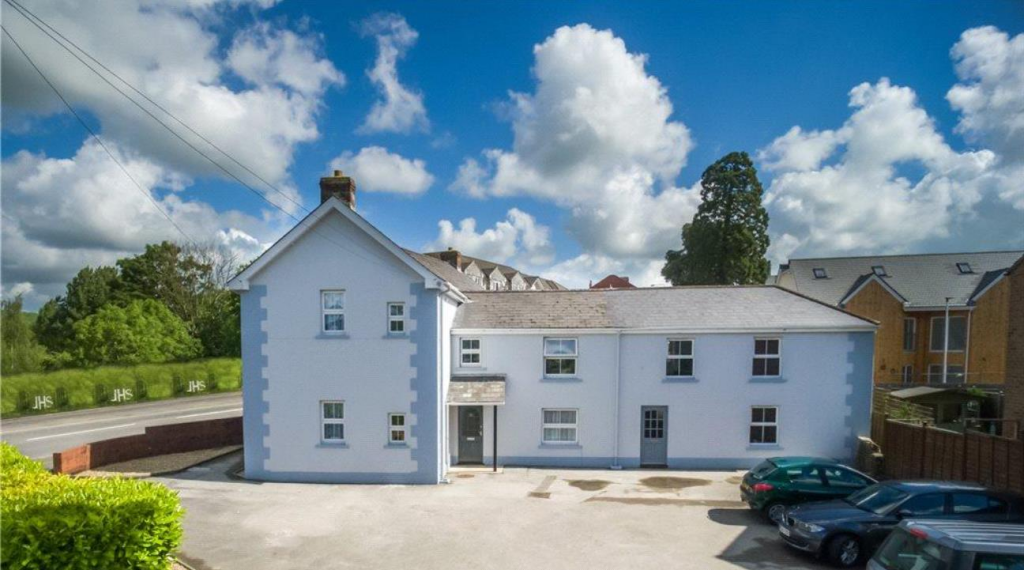 1 bed End of Terrace for rent in Axminster. From Symonds & Sampson - Bridport 1 bed End of Terrace for rent in Axminster. From Symonds & Sampson - Bridport