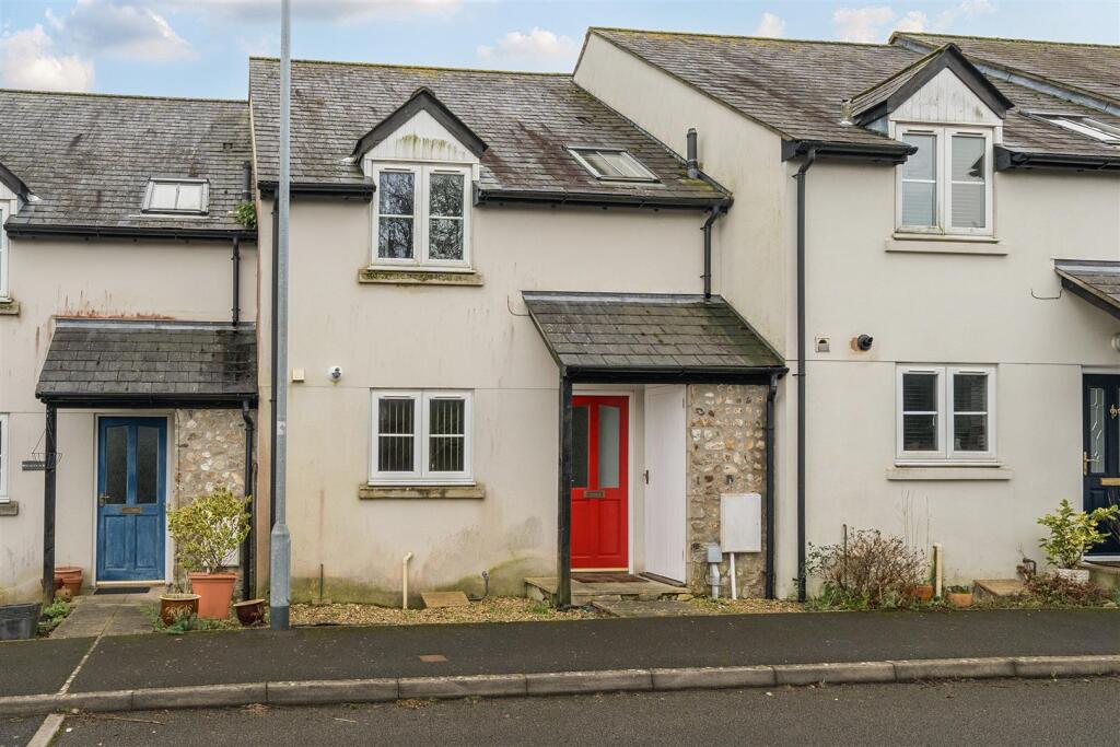 3 bed Mid Terraced House for rent in Axminster. From Symonds & Sampson - Bridport