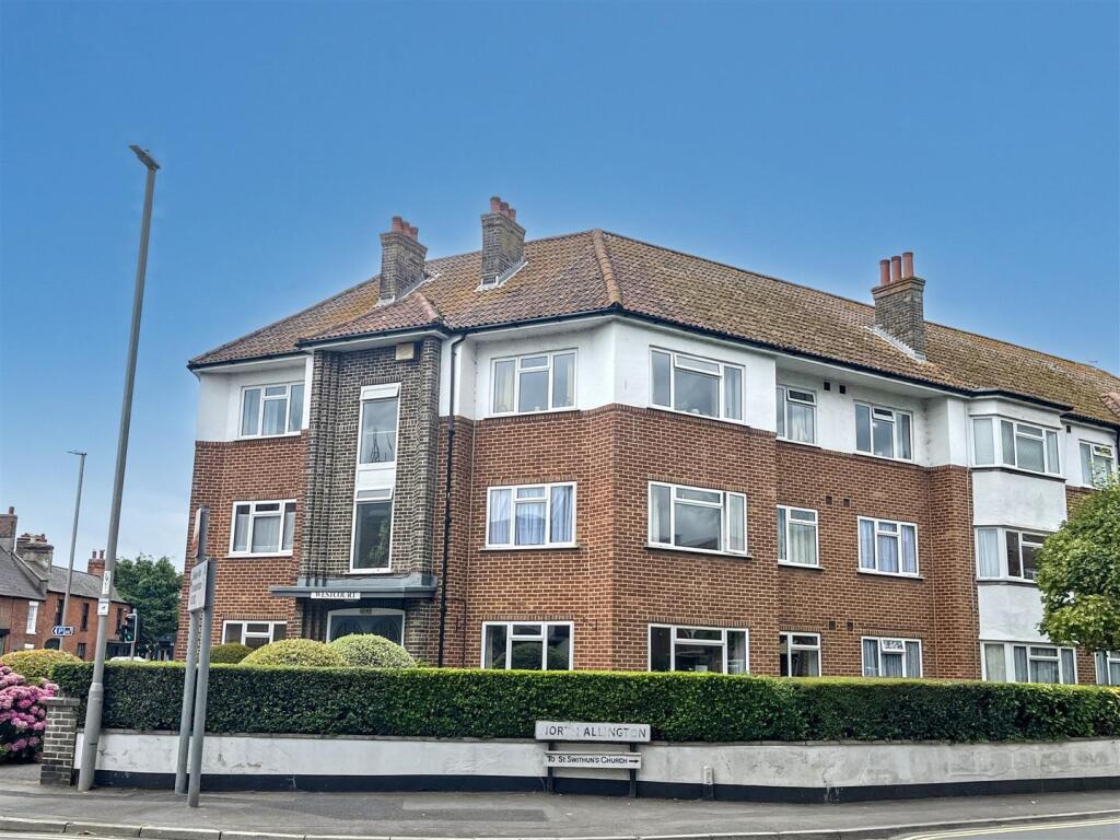 1 bed Apartment for rent in Bridport. From Symonds & Sampson - Bridport 1 bed Apartment for rent in Bridport. From Symonds & Sampson - Bridport