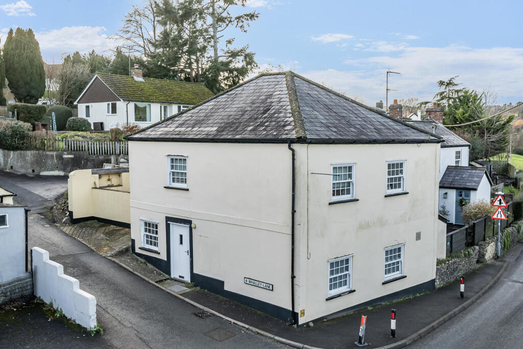 2 bed Apartment for rent in Uplyme. From Symonds & Sampson - Bridport 2 bed Apartment for rent in Uplyme. From Symonds & Sampson - Bridport