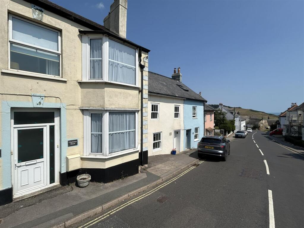 3 bed Mid Terraced House for rent in Bridport. From Symonds & Sampson - Bridport 3 bed Mid Terraced House for rent in Bridport. From Symonds & Sampson - Bridport