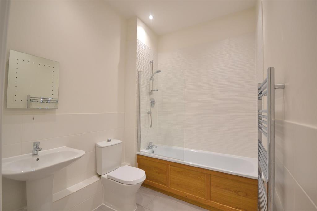 2 bed Apartment for rent in Dorchester. From Symonds & Sampson - Poundbury
