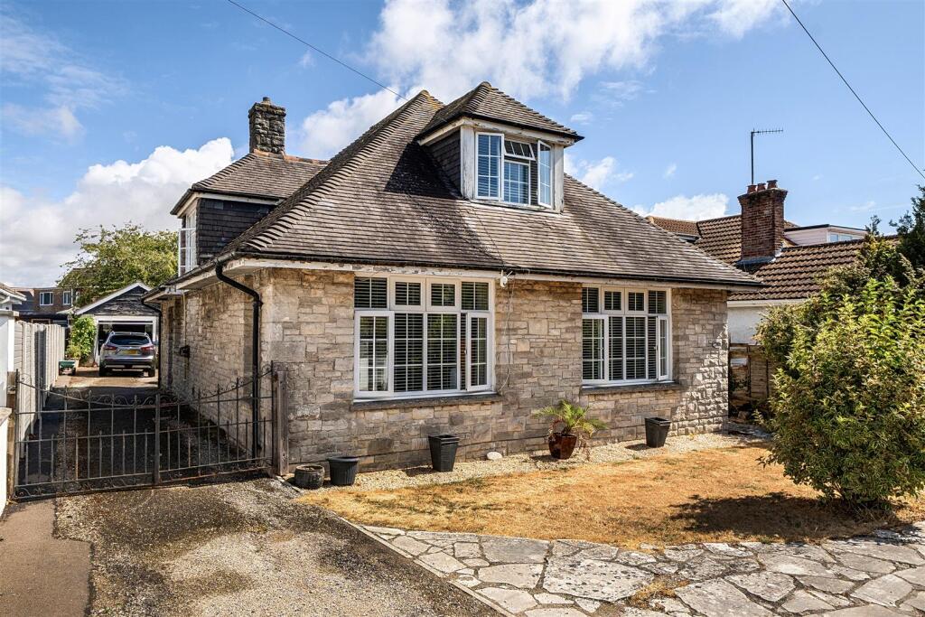 4 bed Detached for rent in Buckland Ripers. From Symonds & Sampson - Poundbury 4 bed Detached for rent in Buckland Ripers. From Symonds & Sampson - Poundbury
