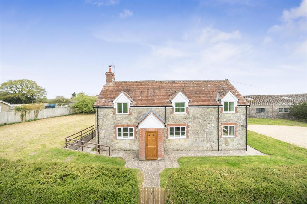 3 bed Detached for rent in Shaftesbury. From Symonds & Sampson - Sturminster Newton