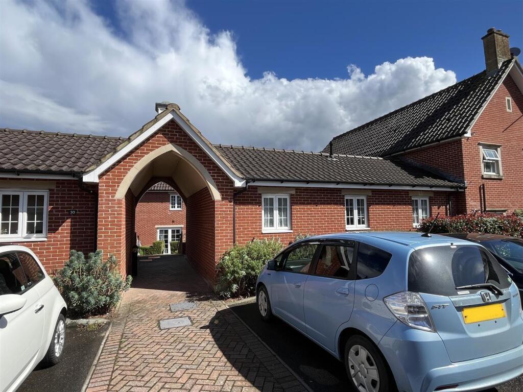 1 bed Detached for rent in Sturminster Newton. From Symonds & Sampson - Sturminster Newton