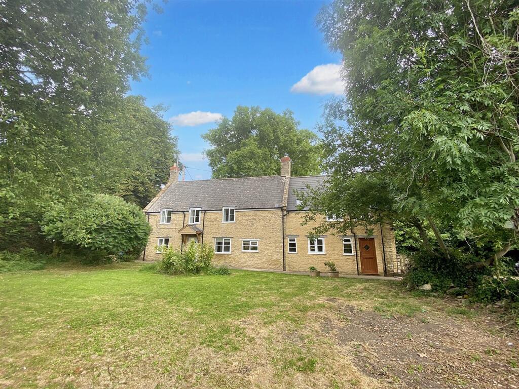 3 bed Detached for rent in Charlton Horethorne. From Symonds & Sampson - Sturminster Newton 3 bed Detached for rent in Charlton Horethorne. From Symonds & Sampson - Sturminster Newton