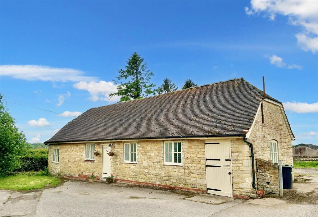 3 bed Detached for rent in Gillingham. From Symonds & Sampson - Sturminster Newton