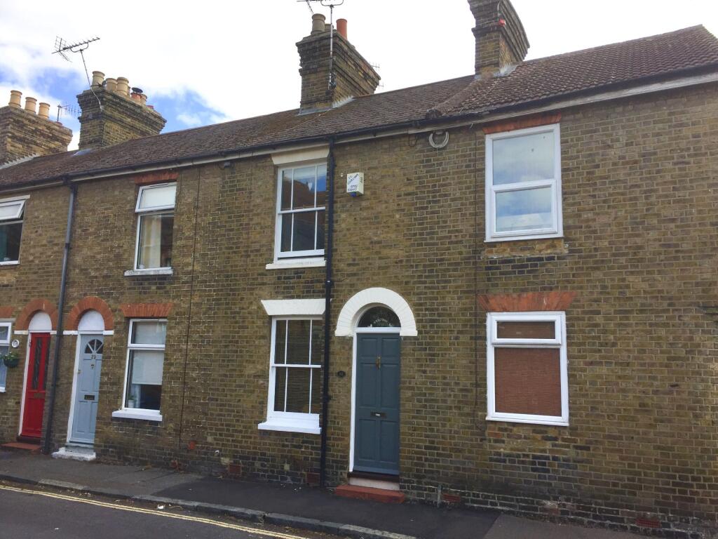 2 bed Mid Terraced House for rent in Faversham. From Invicta Estate Agents - Faversham