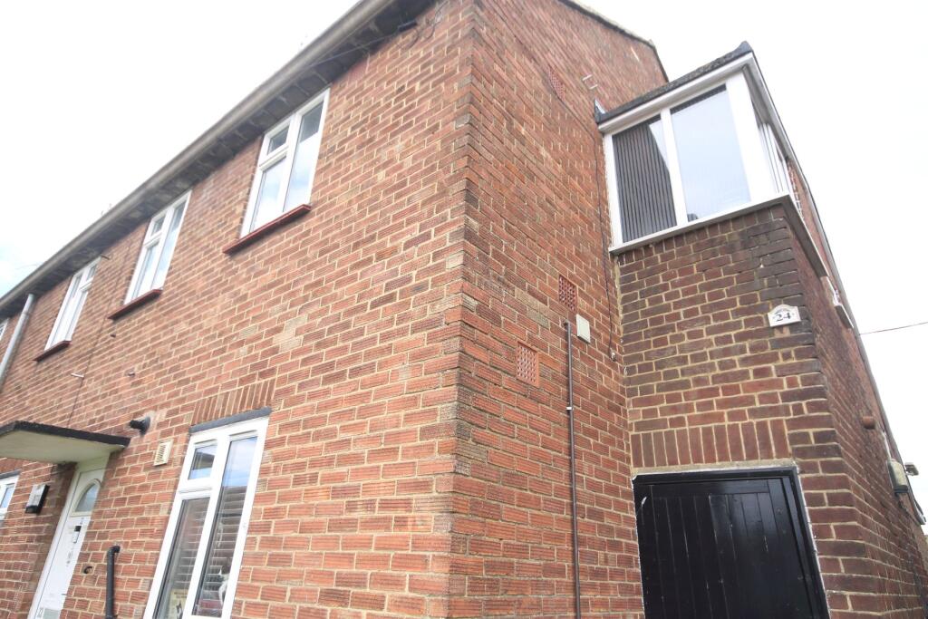 2 bed 1st Floor Flat for rent in Faversham. From Invicta Estate Agents - Faversham