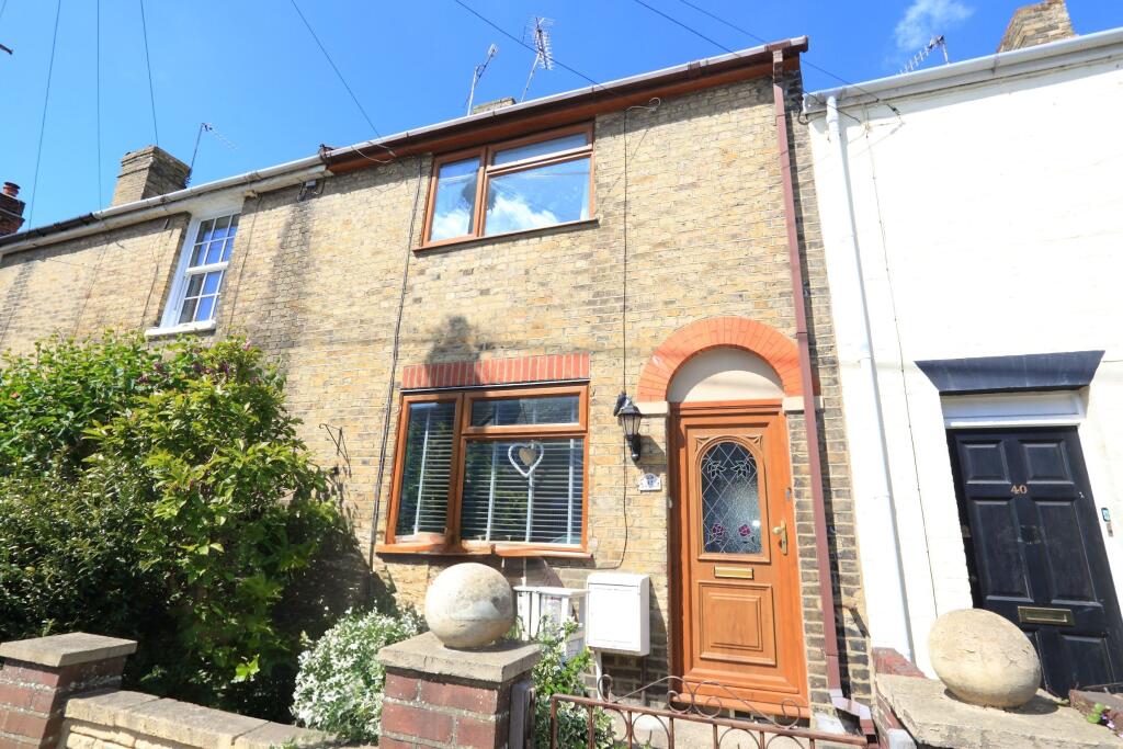 3 bed Mid Terraced House for rent in Faversham. From Invicta Estate Agents - Faversham