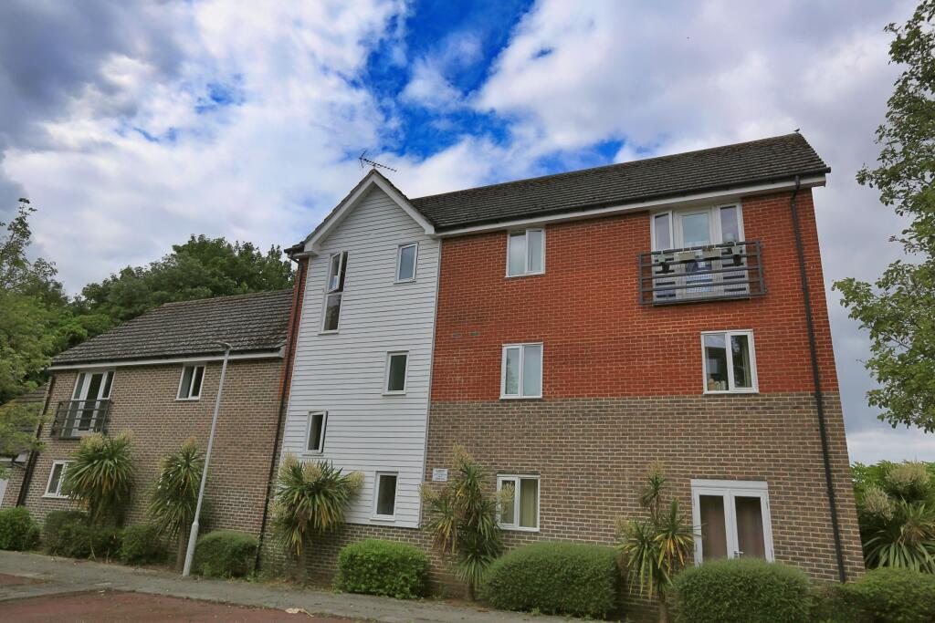 2 bed 1st Floor Flat for rent in Faversham. From Invicta Estate Agents - Faversham 2 bed 1st Floor Flat for rent in Faversham. From Invicta Estate Agents - Faversham