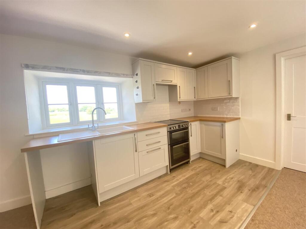 2 bed Apartment for rent in Alweston. From Symonds & Sampson - Yeovil