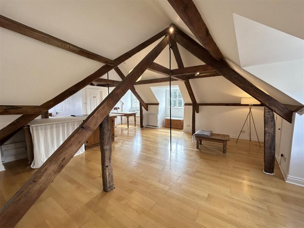 1 bed Apartment for rent in Sherborne. From Symonds & Sampson - Yeovil 1 bed Apartment for rent in Sherborne. From Symonds & Sampson - Yeovil