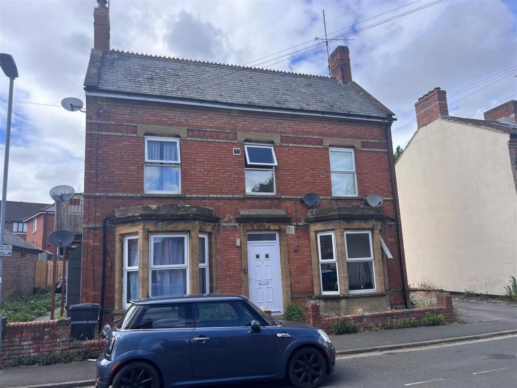 0 bed Apartment for rent in Yeovil. From Symonds & Sampson - Yeovil