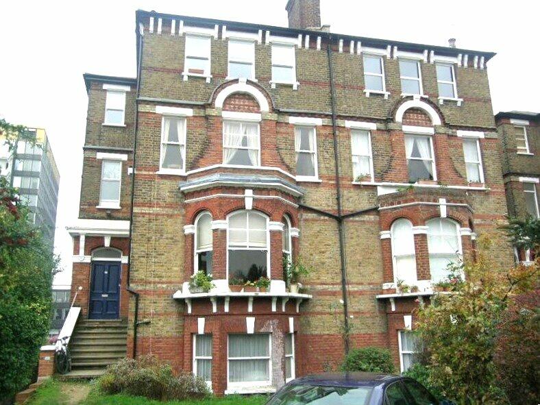 3 bed Apartment for rent in Acton. From Townends Ealing