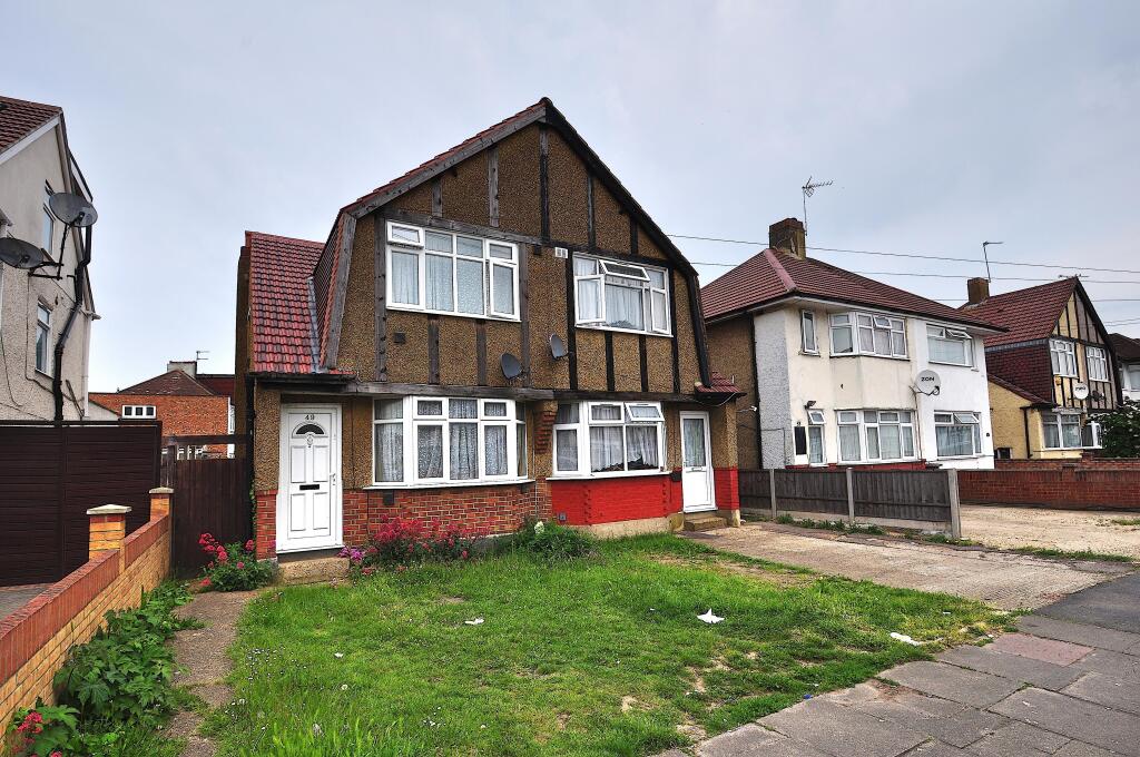 2 bed End of Terrace for rent in Hayes. From Townends Ealing