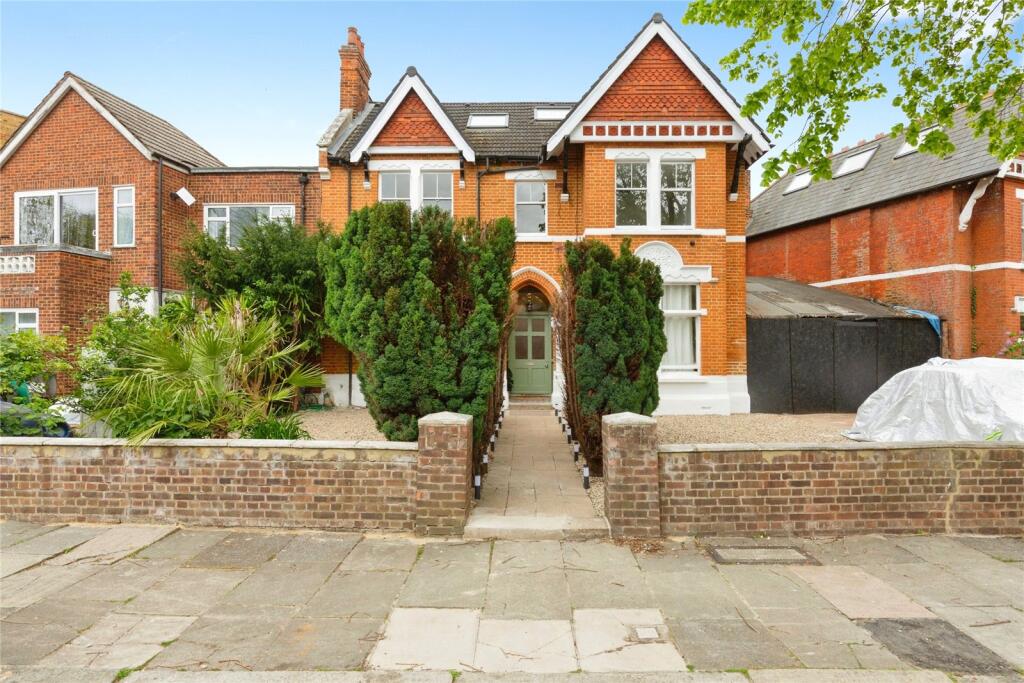 0 bed Studio for rent in Acton. From Townends Ealing
