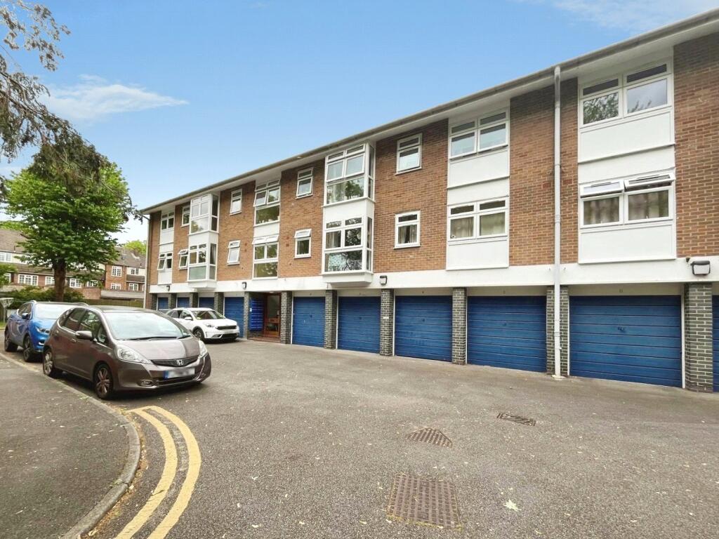 2 bed Apartment for rent in Acton. From Townends Ealing