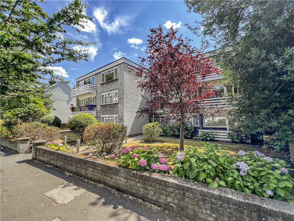 3 bed Apartment for rent in Acton. From Townends Ealing