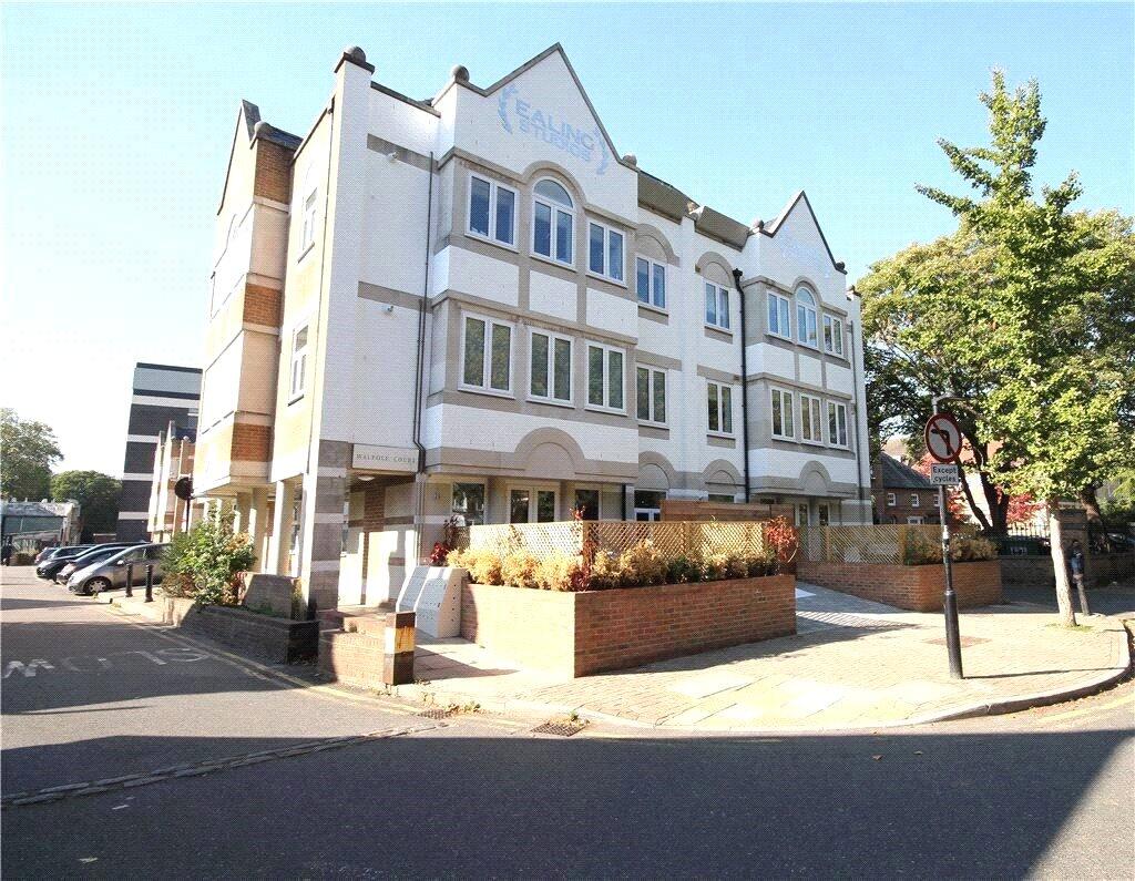 2 bed Penthouse for rent in Acton. From Townends Ealing