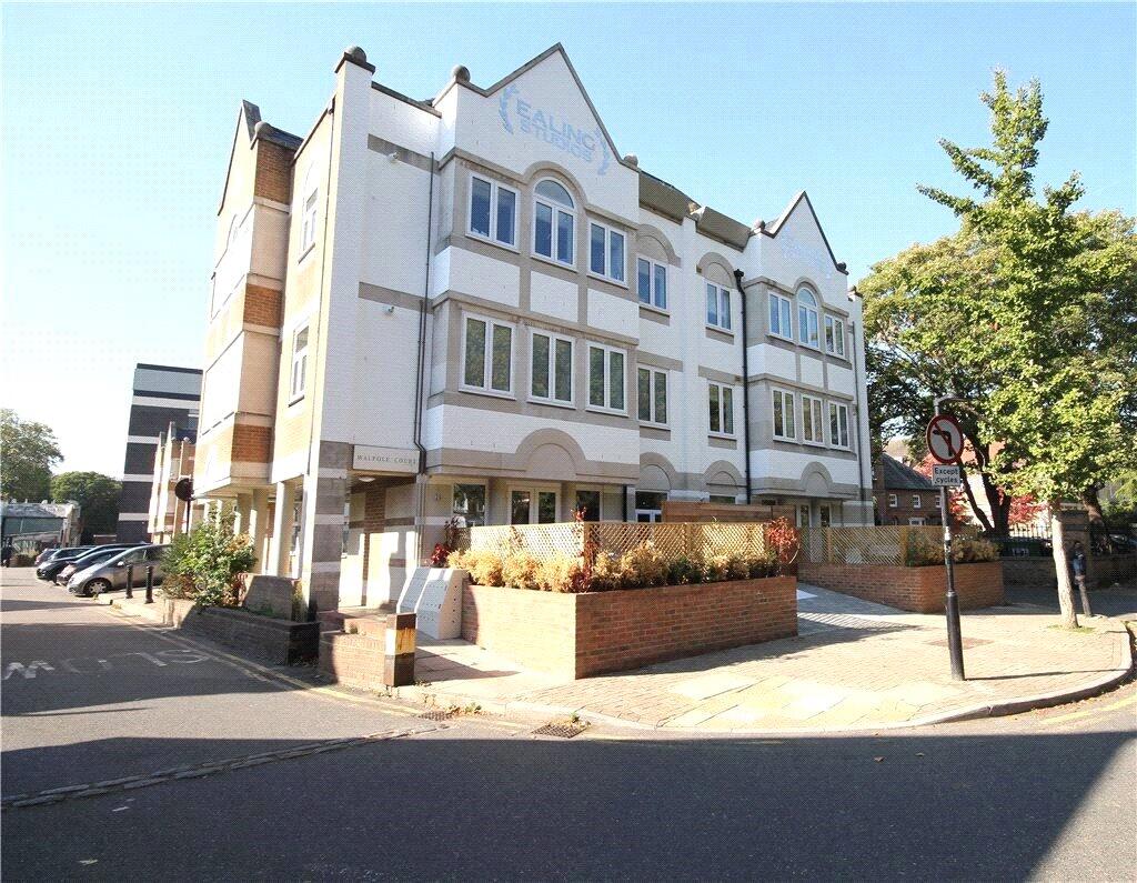 3 bed Apartment for rent in London. From Townends Ealing 3 bed Apartment for rent in London. From Townends Ealing