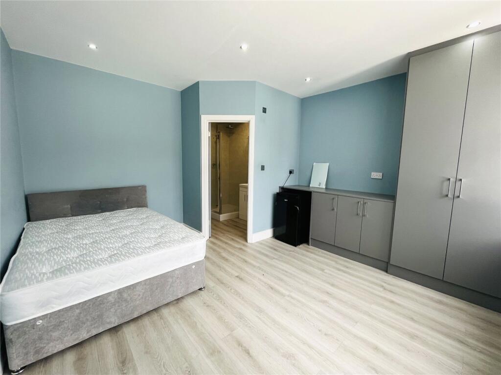 1 bed Semi Detached for rent in Southall. From Townends Ealing 1 bed Semi Detached for rent in Southall. From Townends Ealing