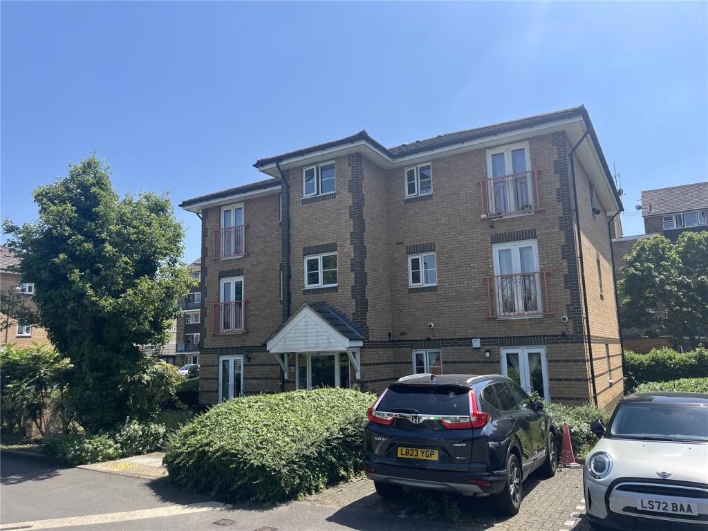 2 bed Apartment for rent in Greenford. From Townends Ealing