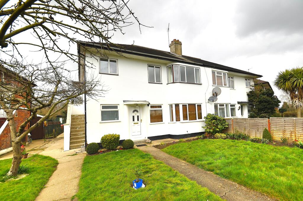 3 bed Annexe for rent in Greenford. From Townends Ealing 3 bed Annexe for rent in Greenford. From Townends Ealing