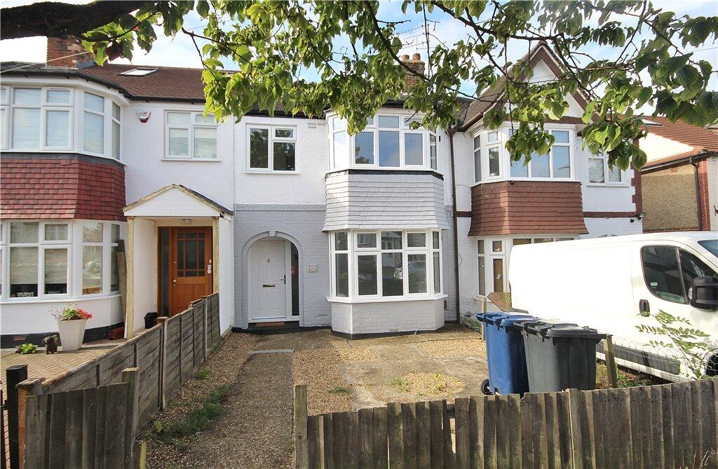 3 bed Detached for rent in Greenford. From Townends Ealing 3 bed Detached for rent in Greenford. From Townends Ealing