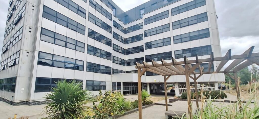 2 bed Apartment for rent in Harrow. From Townends Ealing