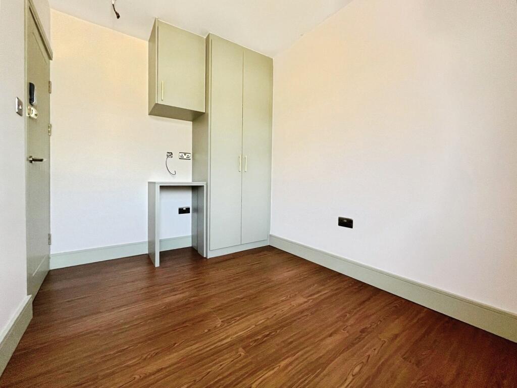 1 bed House Share for rent in Northolt. From Townends Ealing 1 bed House Share for rent in Northolt. From Townends Ealing