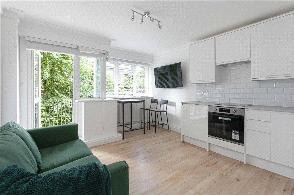 3 bed Apartment for rent in London. From Townends Earlsfield
