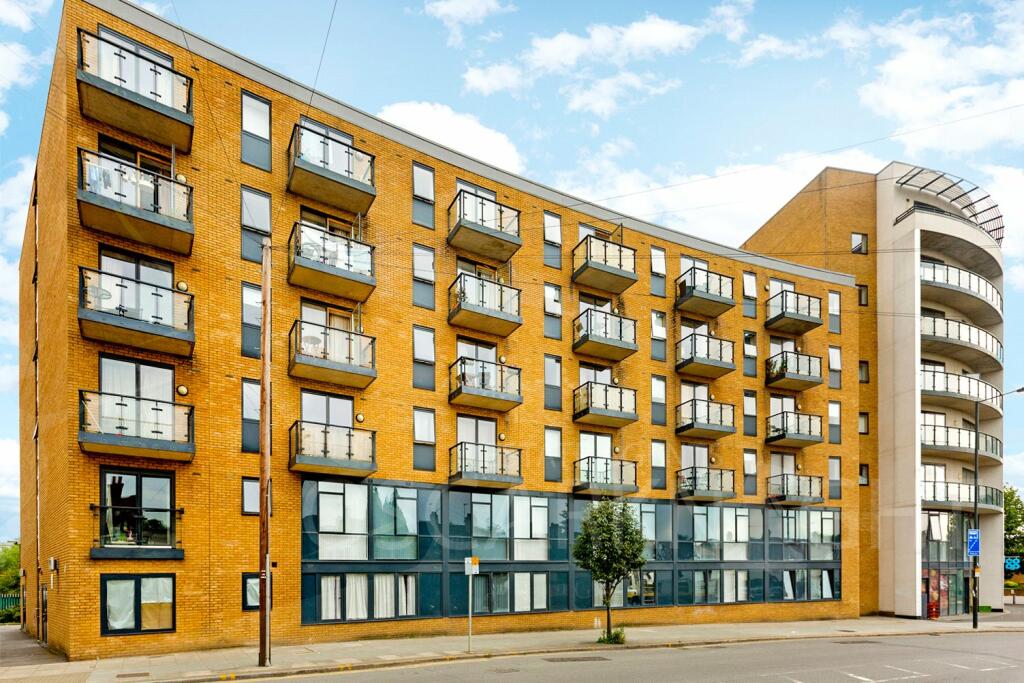 1 bed Apartment for rent in London. From Townends Earlsfield