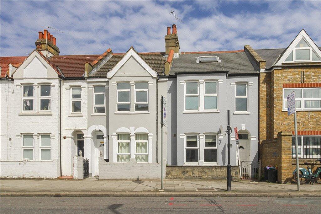 4 bed Mid Terraced House for rent in Merton. From Stirling Ackroyd Lettings - Earlsfield - Lettings