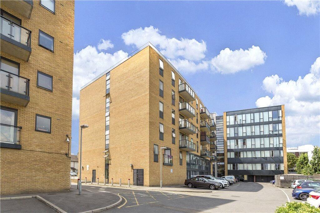 1 bed Apartment for rent in London. From Stirling Ackroyd Lettings - Earlsfield - Lettings