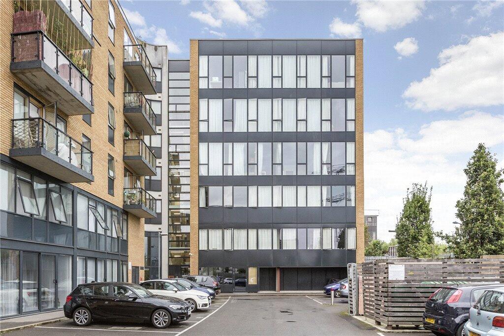 1 bed Apartment for rent in Wimbledon. From Stirling Ackroyd Lettings - Earlsfield - Lettings
