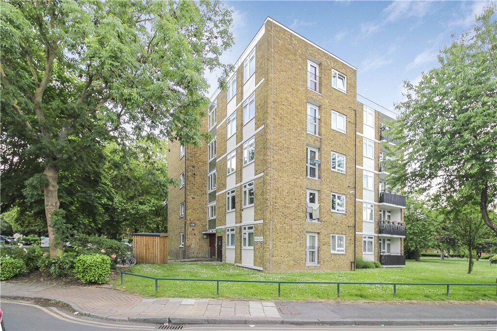 2 bed Apartment for rent in Merton. From Stirling Ackroyd Lettings - Earlsfield - Lettings