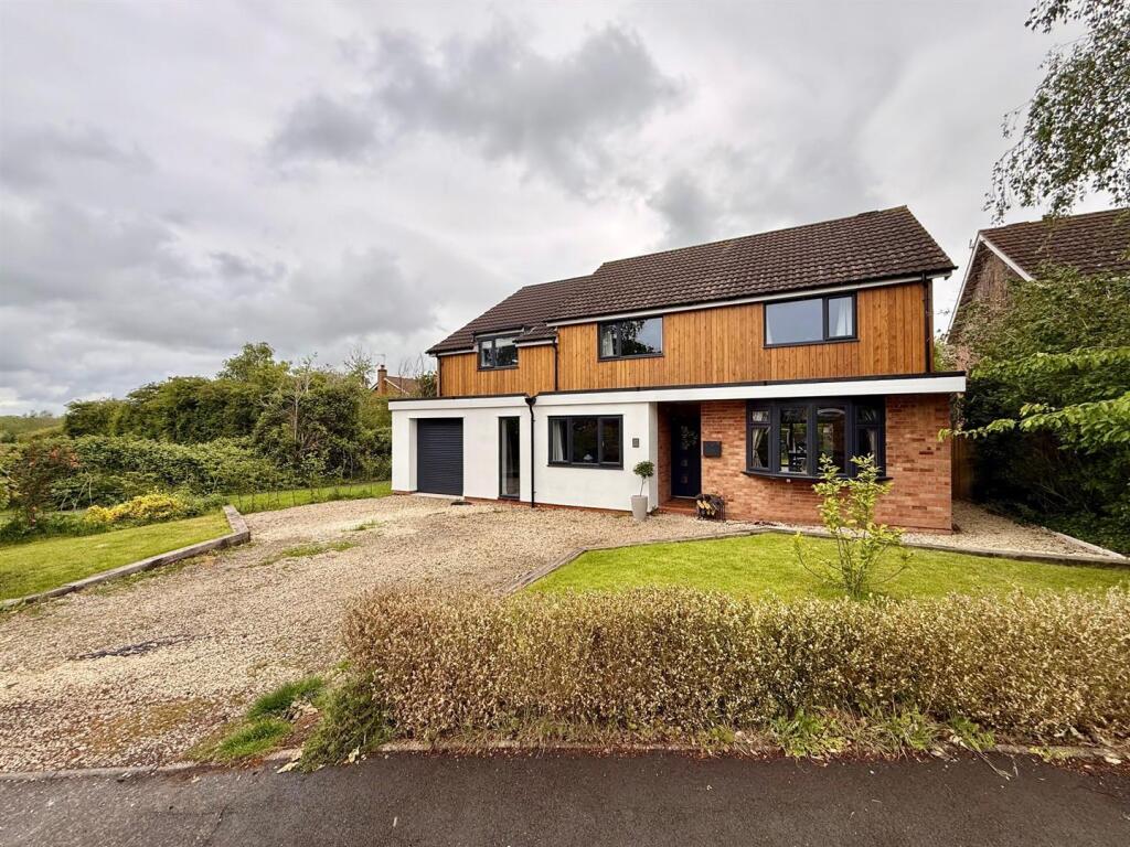 5 bed Detached for rent in Great Malvern. From Denny and Salmond - Malvern