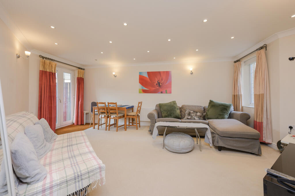 2 bed Apartment for rent in London. From Hawes & Co - Wimbledon