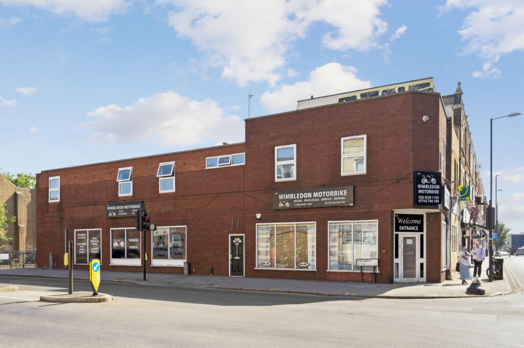 1 bed Apartment for rent in Merton. From Hawes & Co - Wimbledon