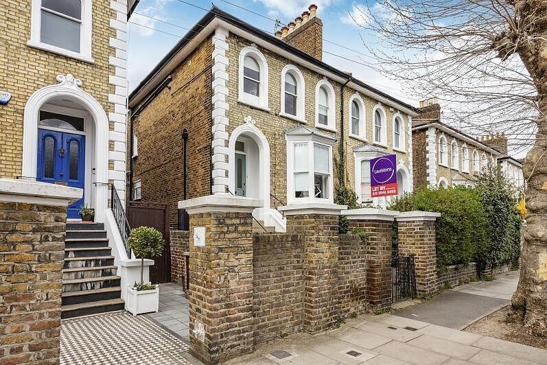 1 bed Apartment for rent in London. From Hawes & Co - Wimbledon 1 bed Apartment for rent in London. From Hawes & Co - Wimbledon