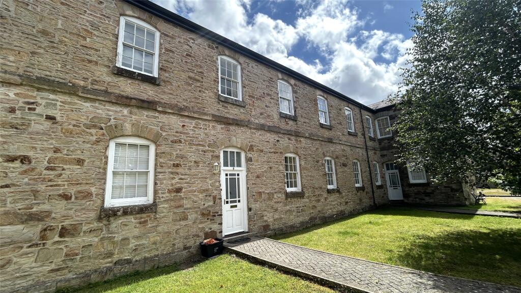 2 bed Mid Terraced House for rent in Dunmere. From Webbers Property Services - Bodmin