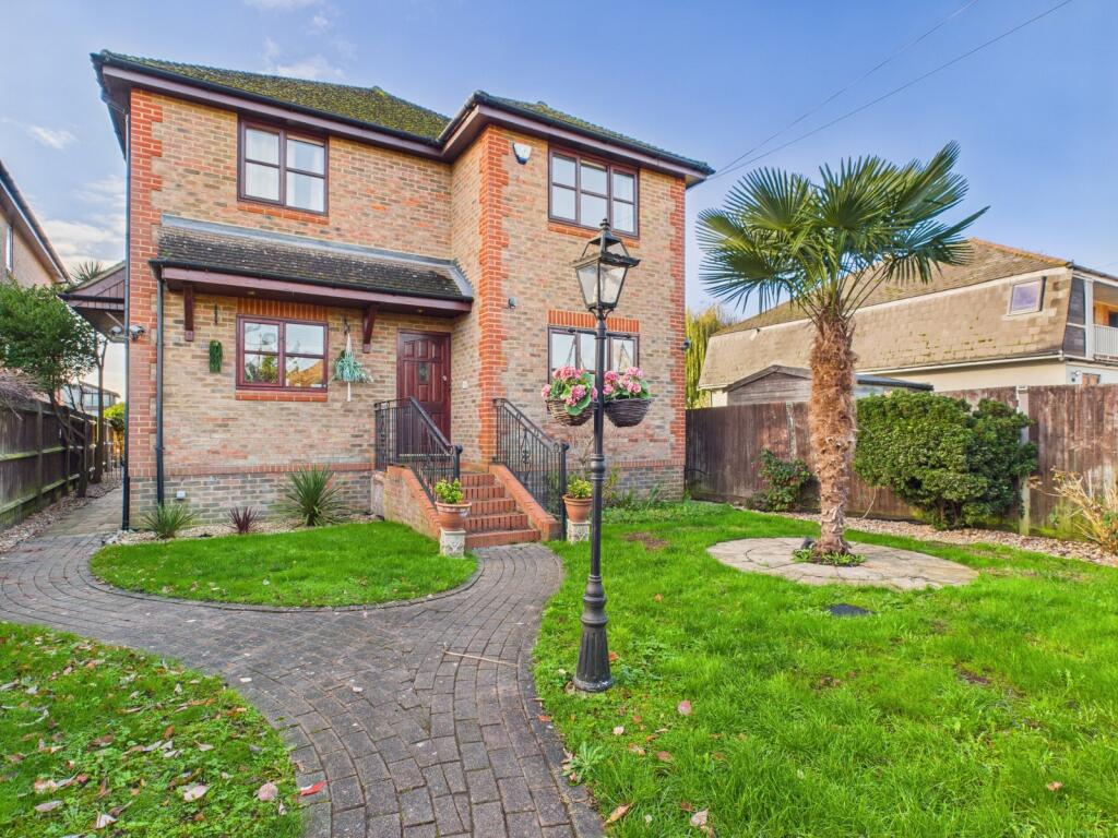 4 bed Detached for rent in Hythe End. From The Frost Partnership - Staines - Lettings