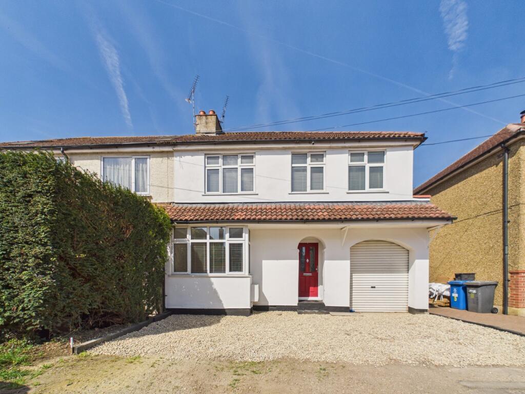 4 bed Semi Detached for rent in Hythe End. From The Frost Partnership - Staines - Lettings 4 bed Semi Detached for rent in Hythe End. From The Frost Partnership - Staines - Lettings